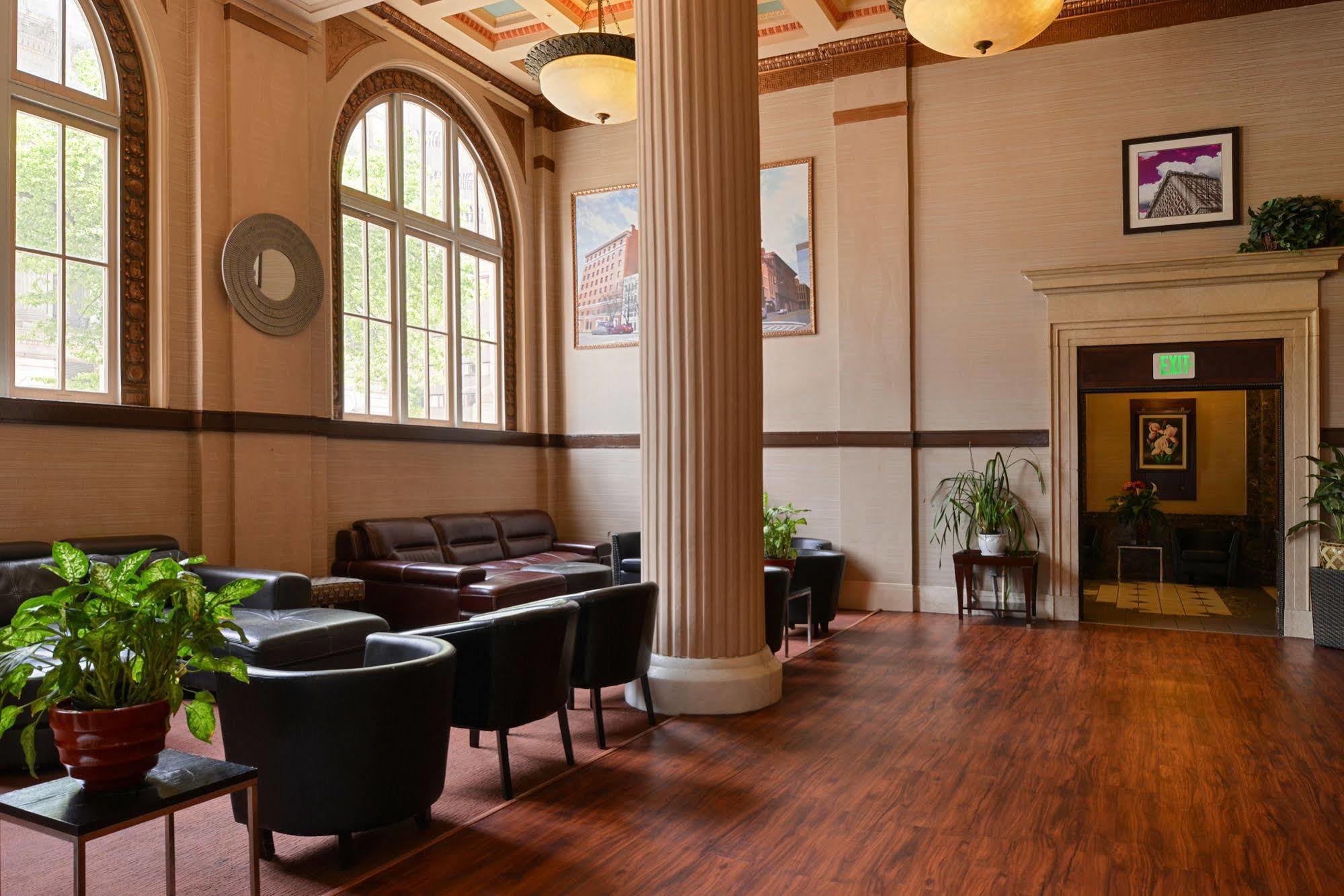 Baltimore Plaza Hotel Zewnętrze zdjęcie
